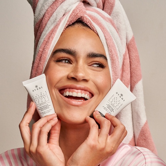 🩷BRAND NEW AVANT BUNDLE MOISTURE SURGE OVERNIGHT TREATMENT RESOTRING SERUM - Picture 9 of 9